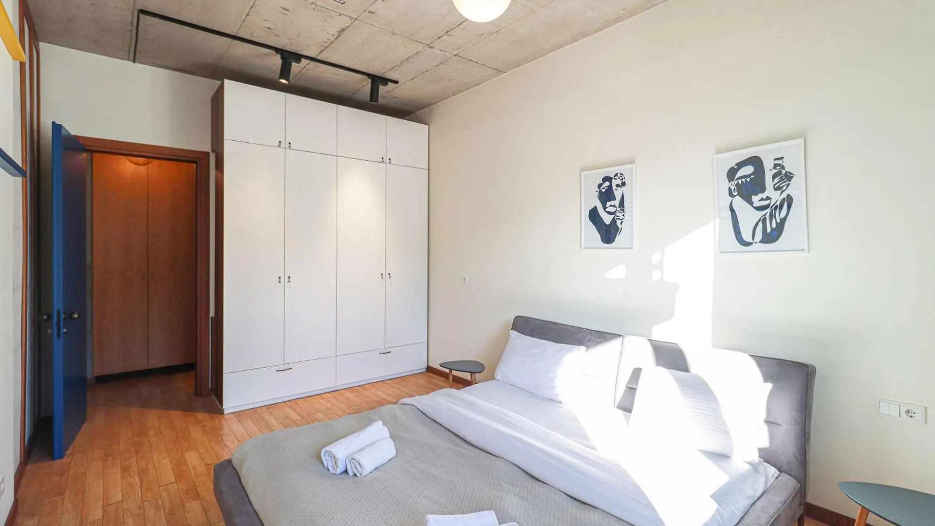 Modern 1Br Apt W Spacious Balcony & A Bathtub Tbilisi