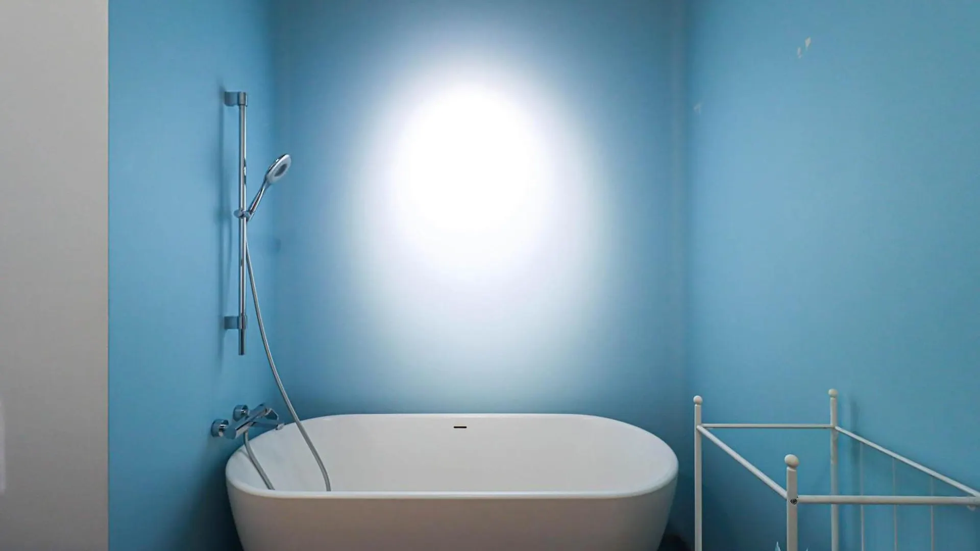 Apartment Modern 1Br Apt W Spacious Balcony & A Bathtub Tbilisi